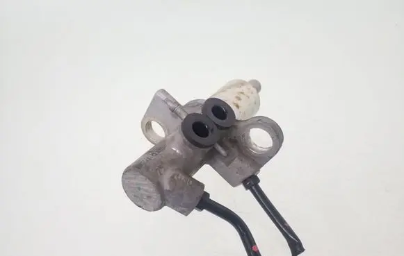 Audi A6 S6 C5 4B Master brake cylinder