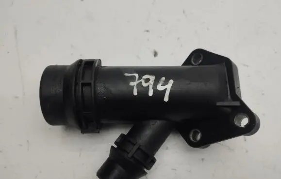 BMW 5 E39 Engine coolant pipe/hose