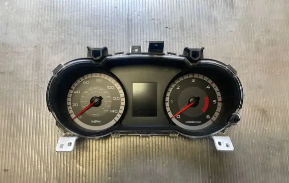 Speedometer (instrument cluster)