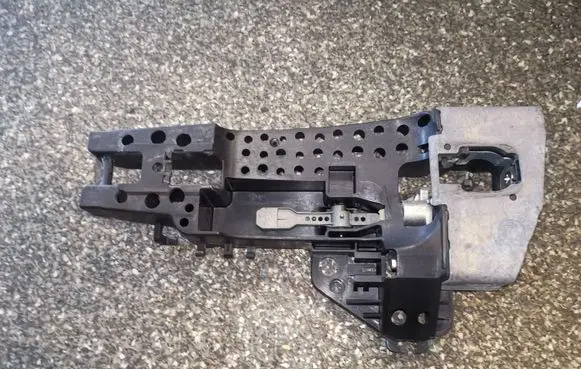 Audi Q5 SQ5 Front door exterior handle/bracket 8T1837885B