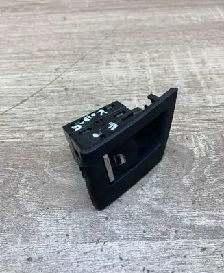 BMW 5 F10 F11 Electric window control switch 9241949