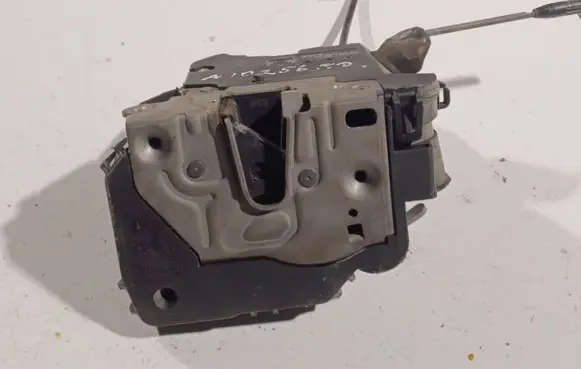 Mercedes-Benz C W203 Front door lock 