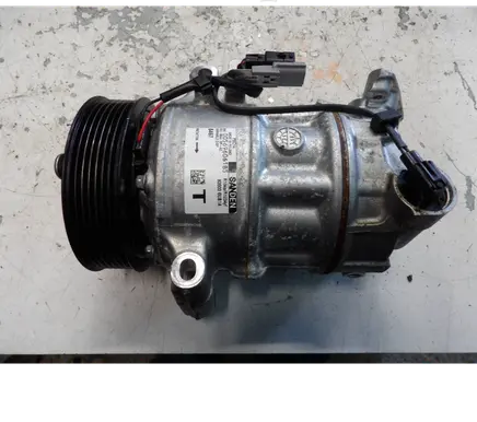 Renault Kangoo III Air conditioning (A/C) compressor (pump) 926006UB1A 005696061B5