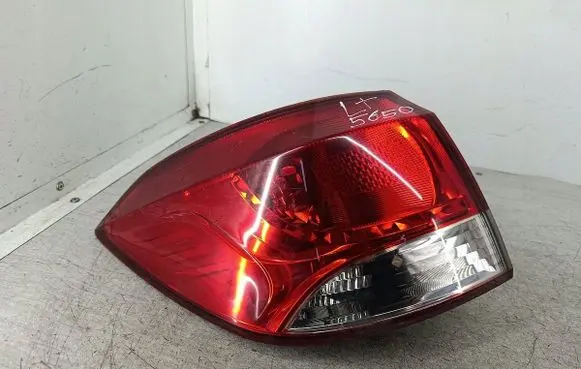 Chevrolet Cruze Rear/tail lights 95135584