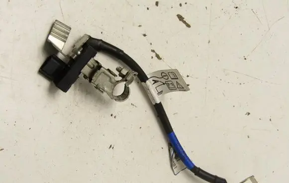 Nissan Juke II F16 Negative earth cable (battery) 240804252R