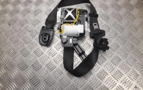BMW X3 G01 Front seatbelt 7469962