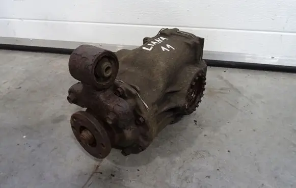 Suzuki Liana Rear axle beam with reductor 