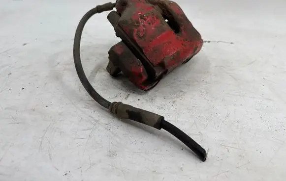 Volkswagen PASSAT B6 Front brake caliper