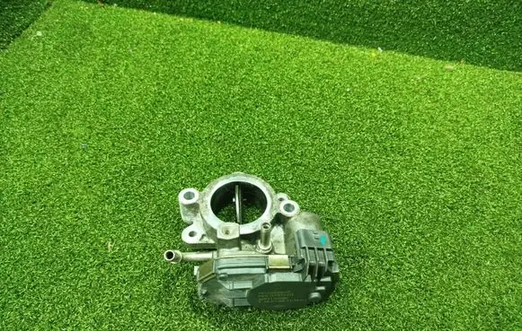 Renault Trafic III (X82) Throttle valve 161A05894R A2C11160000