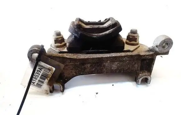 Engine mount bracket