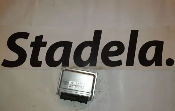 Volkswagen PASSAT B5 Engine control unit/module 8D0907558G 0261204773 8D0907558