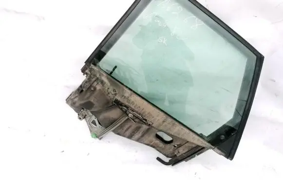 Audi 80 90 B3 Rear door window/glass frame 