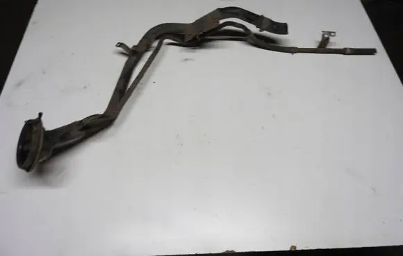 Nissan X-Trail T30 Fuel tank filler neck pipe 43265hjw