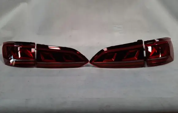 Volkswagen Touareg III Rear/tail lights set 