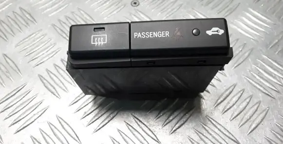 Toyota Avensis T250 Windscreen/window heater switch 8479005130