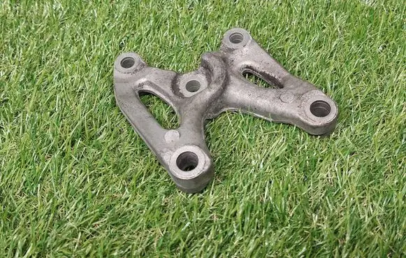BMW 5 E60 E61 Power steering pump mounting bracket 7560018 3242756001801