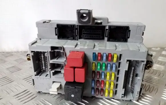 Fiat Croma Fuse module 406626