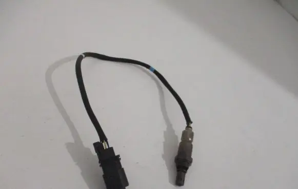 Volkswagen Tiguan Lambda probe sensor 04L906262AG 83F3 UE12