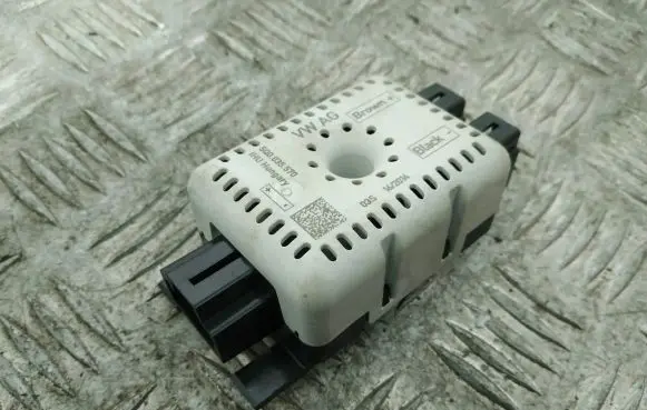 Volkswagen Golf VII Aerial antenna filter 5Q0035570