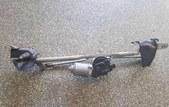 Suzuki Swift II Front wiper linkage and motor
