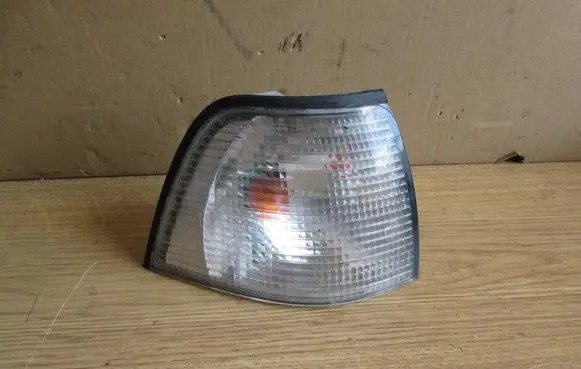 BMW 3 E36 Front indicator light 9403096 15544021