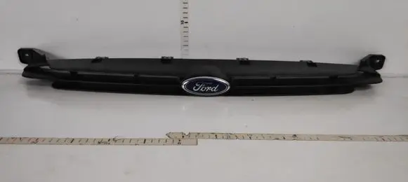 Ford Escort Front grill 95ab8200AE