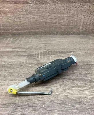 Nissan Primera Central locking motor 905509F600 186199