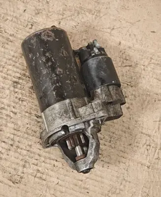 BMW 5 E39 Starter motor 1740374 12411740374