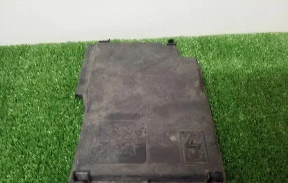 Opel Vivaro Fuse box cover 243121532R 93452998 2994000