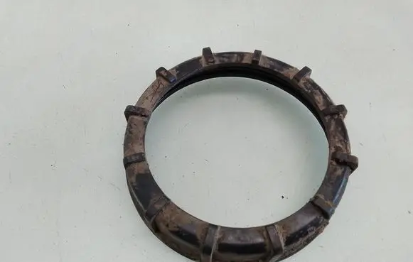 Audi A8 S8 D2 4D In tank fuel pump screw locking ring/nut 