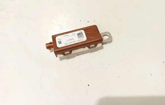 Land Rover Range Rover Evoque L551 Antenna control unit FW9318C847EB FW93-18C847-EB