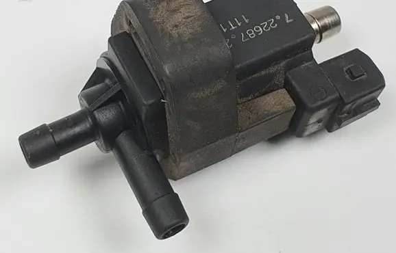 Land Rover Discovery 4 - LR4 Valve vacuum 72268727