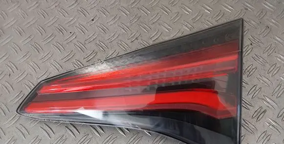 Toyota RAV 4 (XA40) Tailgate rear/tail lights 8158042031