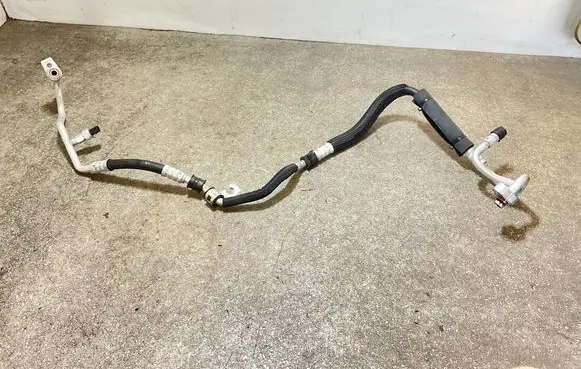 Ford Mach-E I Air conditioning (A/C) pipe/hose 