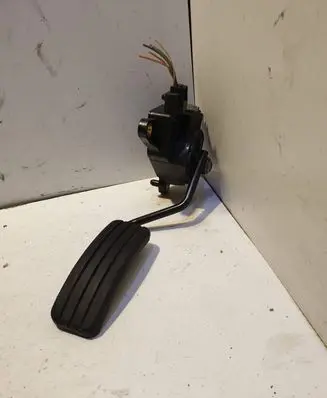 Renault Scenic II - Grand scenic II Accelerator throttle pedal 8200159647