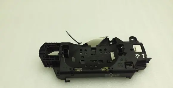 Rear door exterior handle/bracket