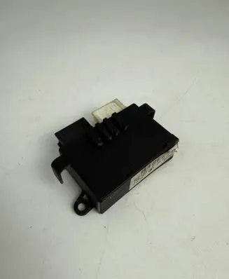 BMW 3 E46 Wing mirror control module 6913364