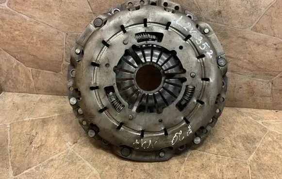 BMW 1 F20 F21 Pressure plate 124058910