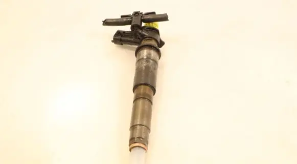 Opel Vivaro Fuel injector 0445115007