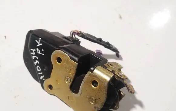 Chrysler Grand Voyager IV Front door lock