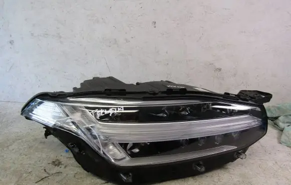 Volvo XC90 Headlight/headlamp 32404716