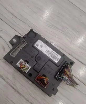 Renault Clio IV Comfort/convenience module 284B11723R