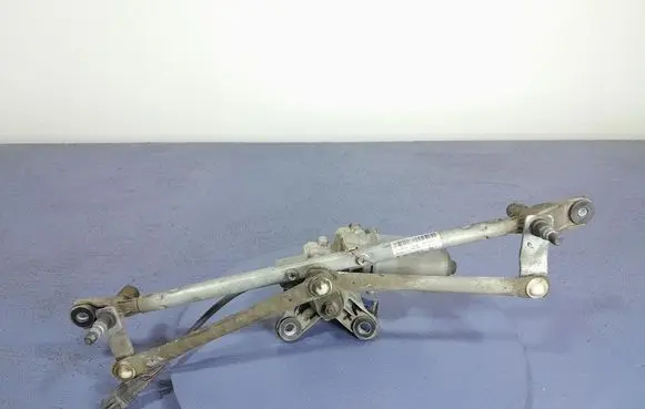 Front wiper linkage and motor