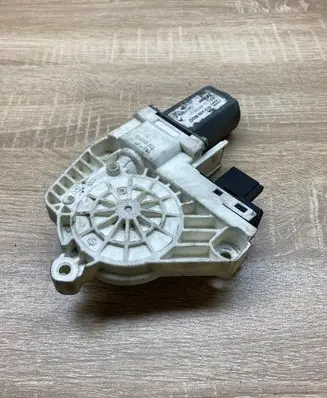 Audi A6 S6 C6 4F Front door window regulator motor 4F0959802D