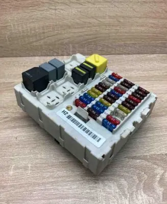 Ford Focus Fuse module 2M5T14A073BD