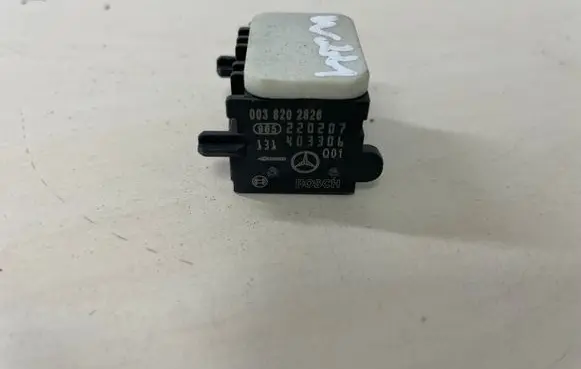 Mercedes-Benz S W221 Airbag deployment crash/impact sensor 0038202826 220207 403306