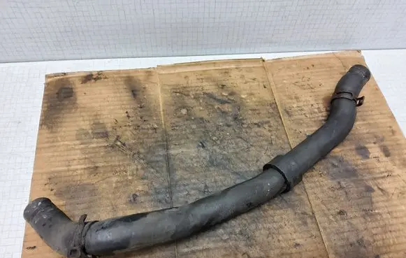 Volkswagen Transporter - Caravelle T5 Engine coolant pipe/hose