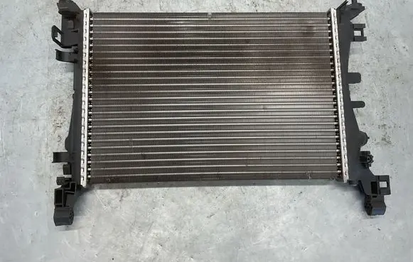Opel Corsa D Coolant radiator 560961104