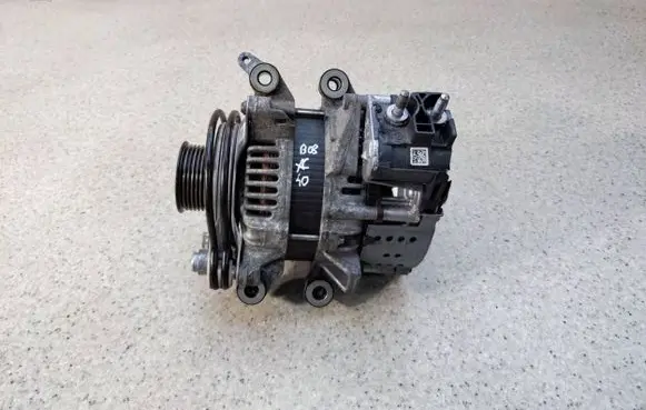 Volvo XC40 Generator/alternator 32300720