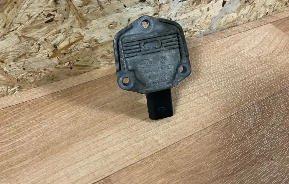 Porsche Cayenne (9PA) Oil level sensor 1J0907660C 6PR00887905